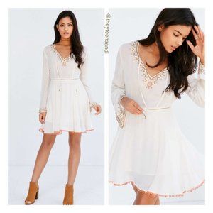 🌺 NWT UO Ecote Embroidered Bell-Sleeve Mini Dress